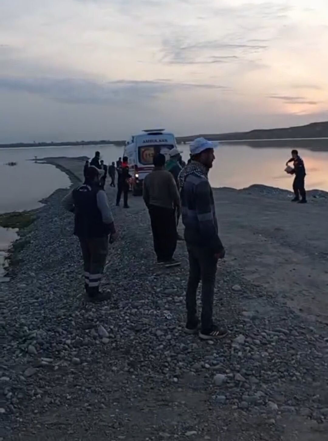 B A T M A N’ D A C A Y A G I R E N 2 C O C U K A K I N T I Y L A S 1265581 376745