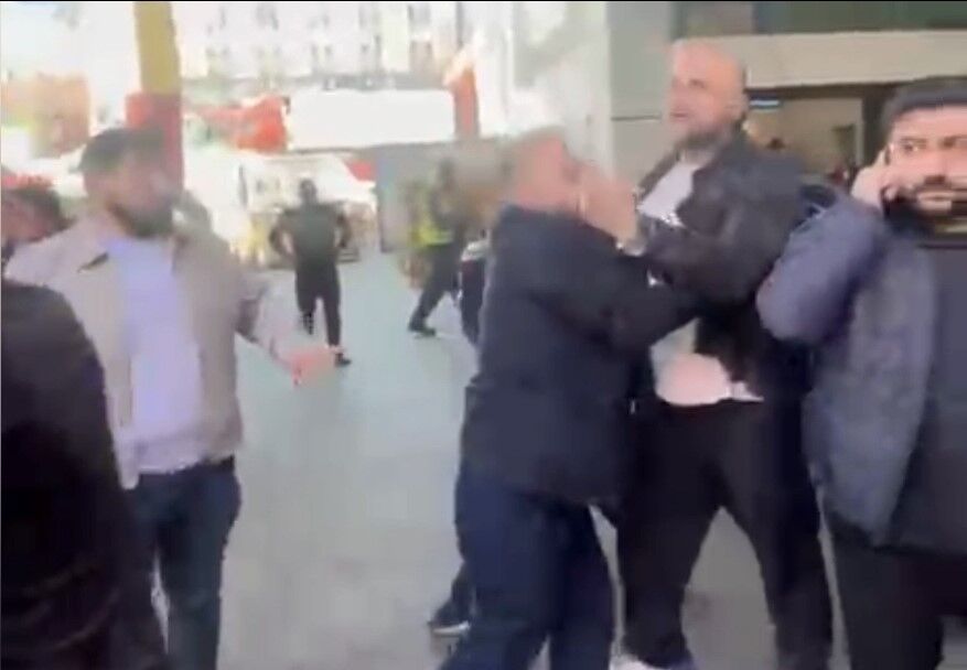 B A Y R A M P A S A D A E S K I P A T R O N L A R I Y E N I I S Y E 1286223 382695