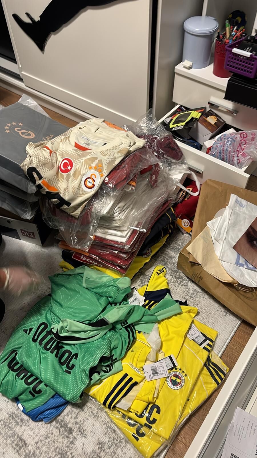 B E S I K T A S F E N E R B A H C E M A C I N D A K A R A B O R S A 1272001 378578