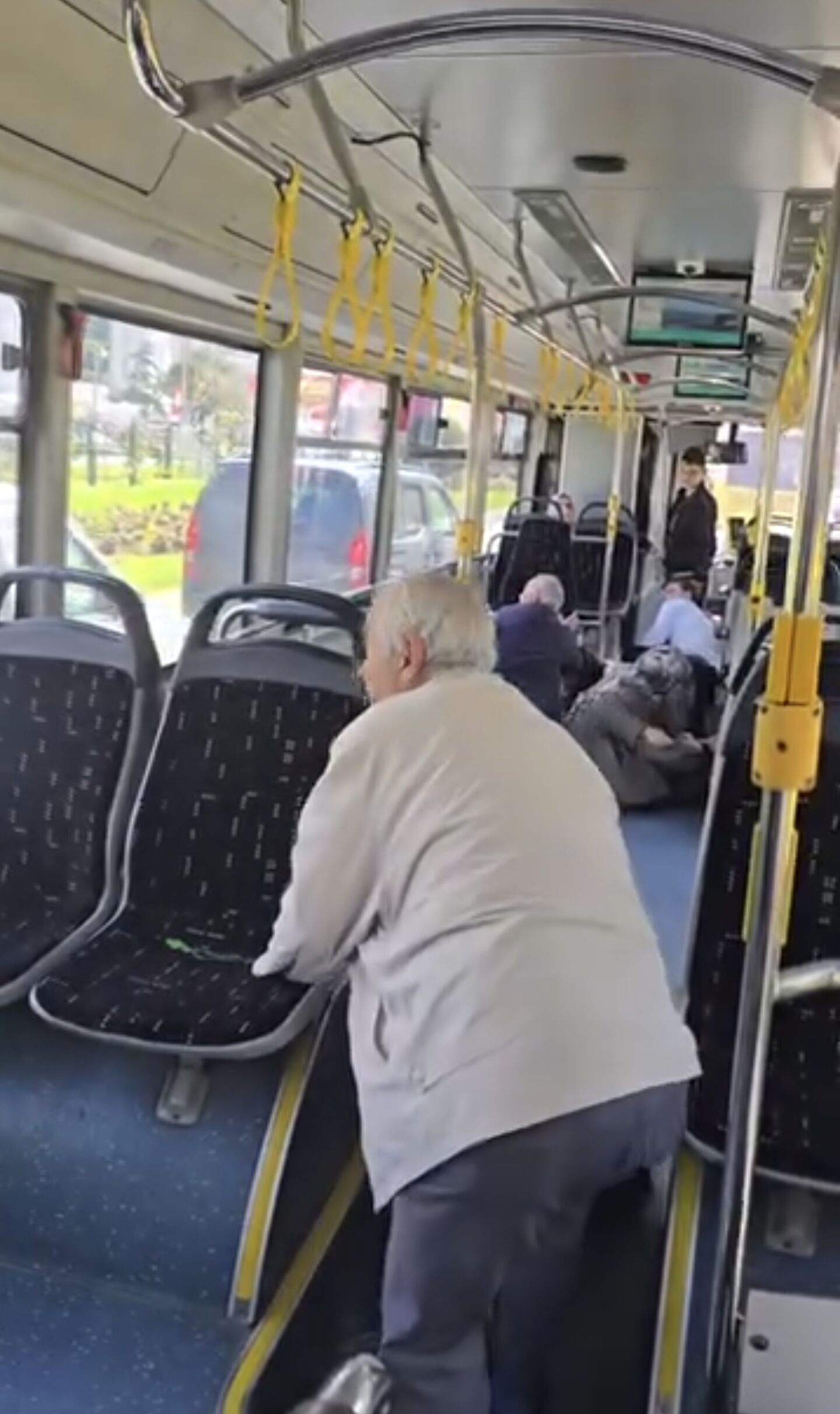 B E S I K T A S T A K U R S U N I S A B E T E D E N I E T T O T O B 1248931 371590