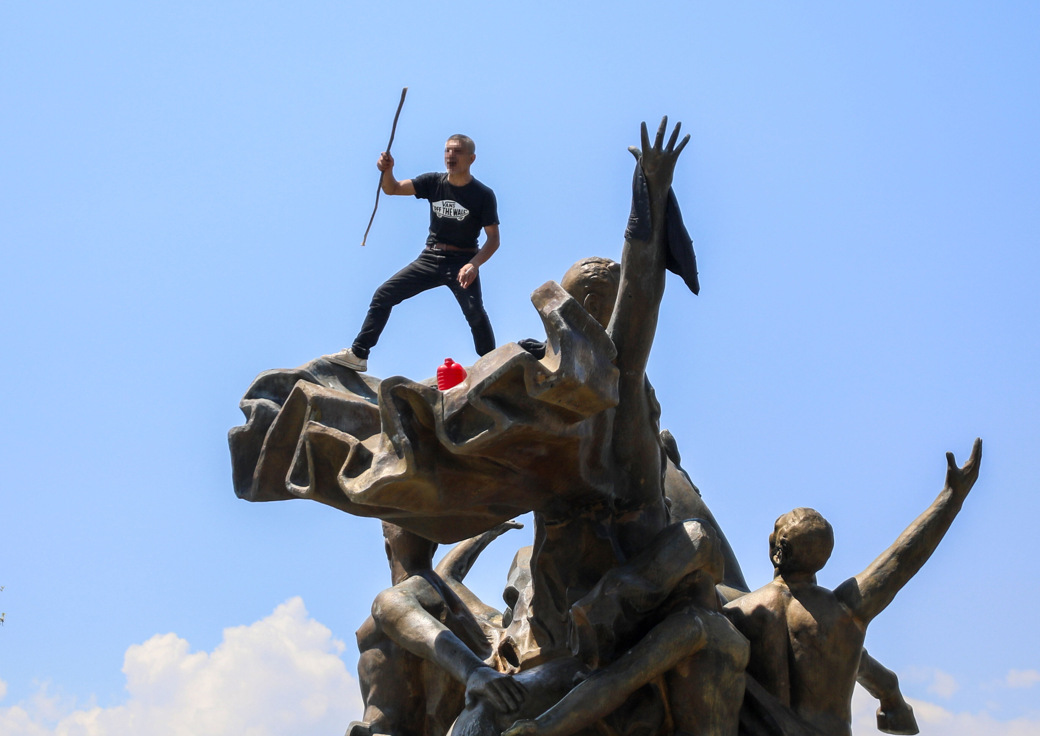 C I K T I G I A N I T T A U Z E R I N E B E N Z I N D O K U P D A N S 1284648 382216