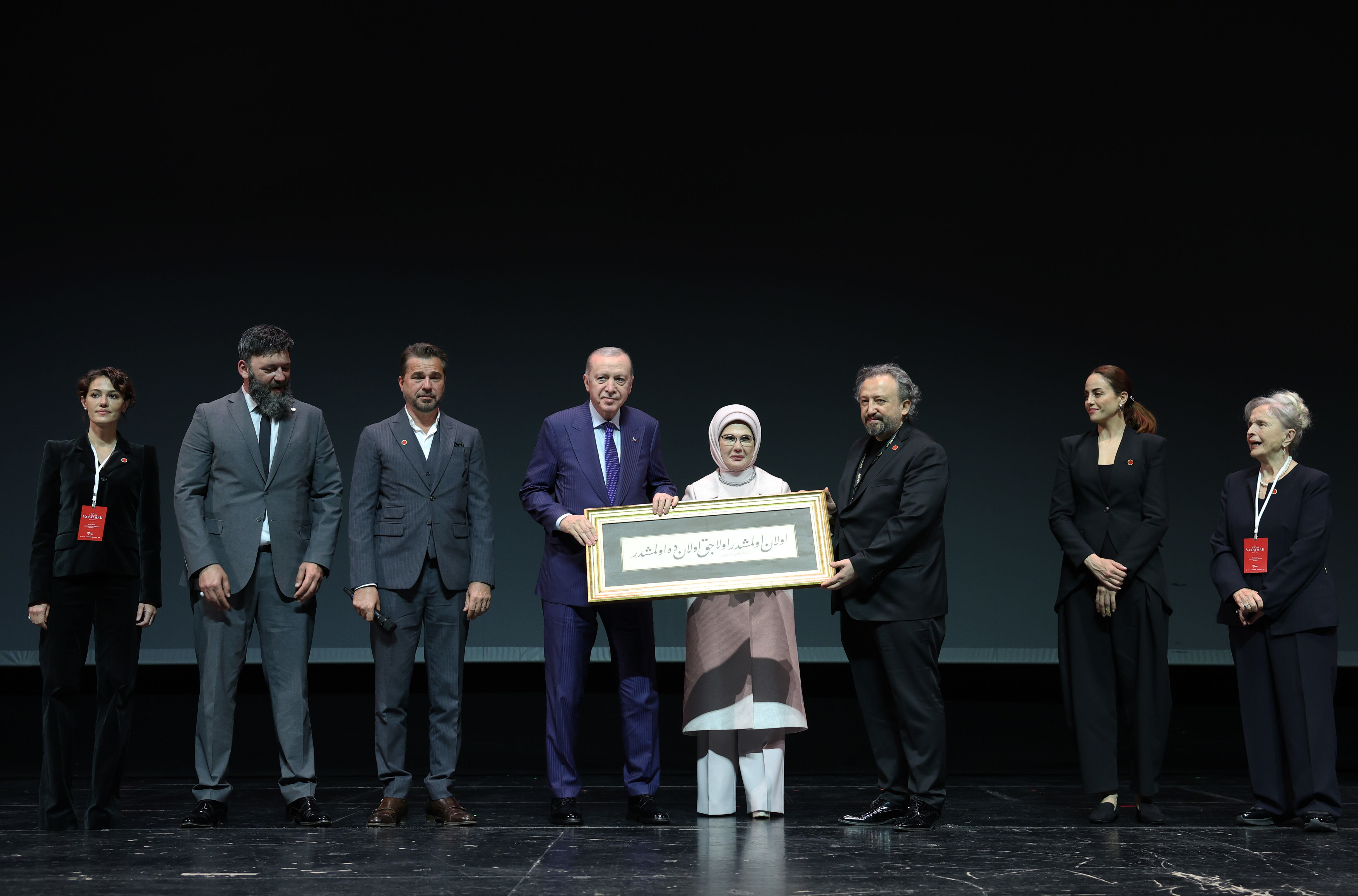 C U M H U R B A S K A N I E R D O G A N ‘ B I R A D A M Y A R A T M A K 1281509 381297