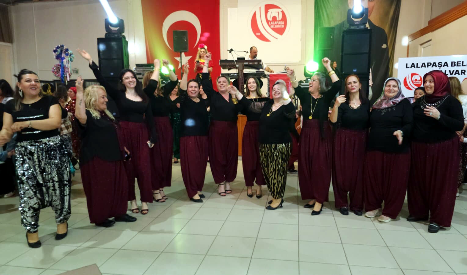 E D I R N E L I K A D I N L A R S A L V A R G E C E S I’ N D E E G L 1247492 371135