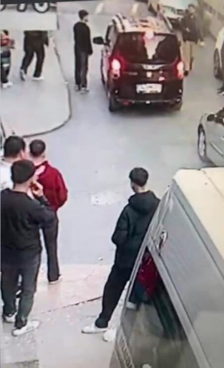 E S E N L E R D E 17 Y A S I N D A K I S U P H E L I A S K E R E G 1277724 380044