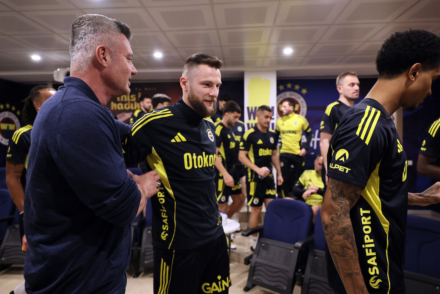 F E N E R B A H C E’ D E A S E N S I O A N T R E N M A N I N I L K B O 1278562 380479