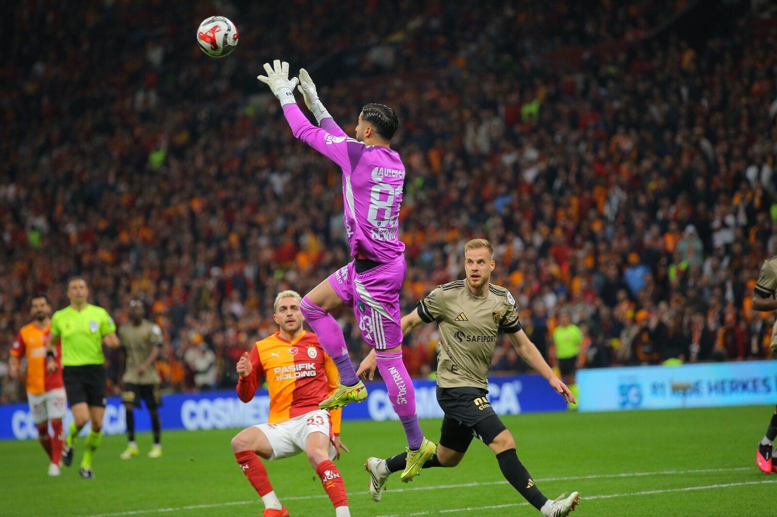 G A L A T A S A R A Y – K O C A E L I S P O R F O T O G R A F L A R 1257698 374238