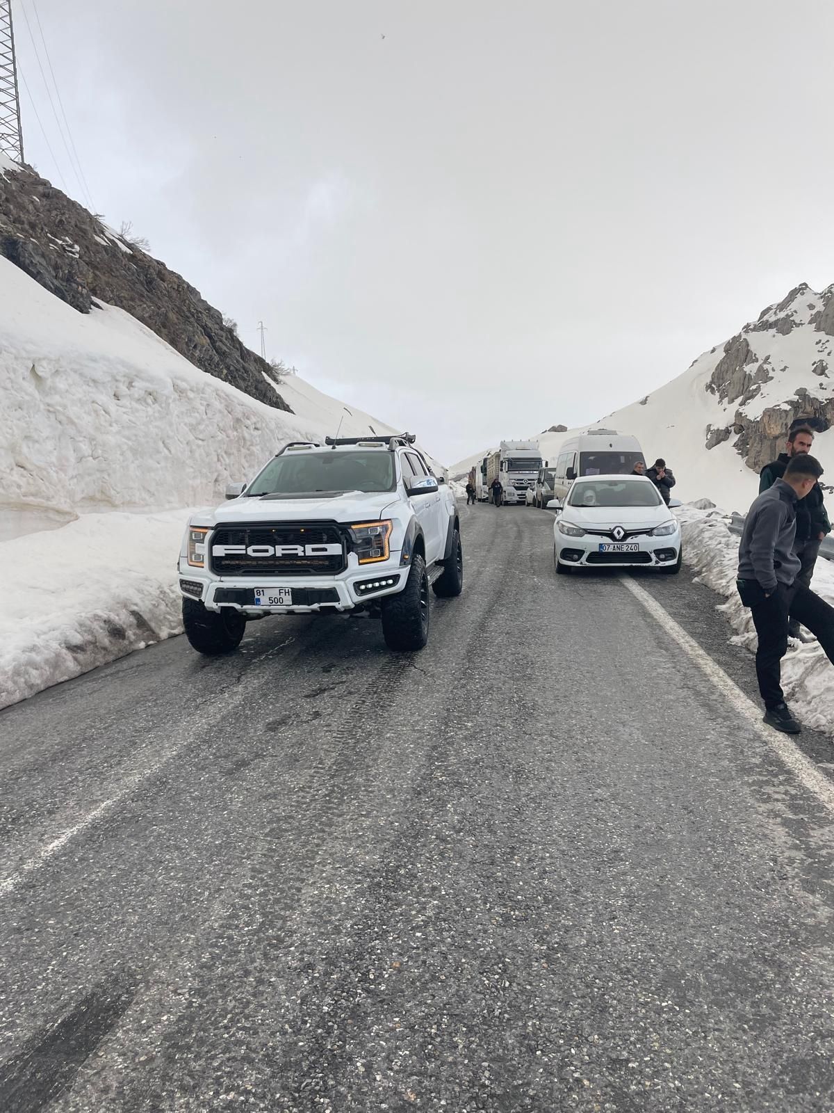 H A K K A R I S I R N A K K A R A Y O L U C I G N E D E N I Y L E 1245878 370663