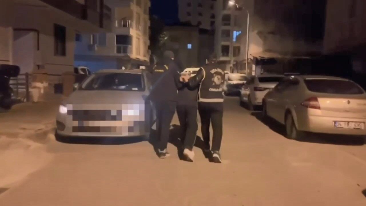 I S T A N B U L’ D A S U C O R G U T L E R I N E O P E R A S Y O N 1 1261175 375280