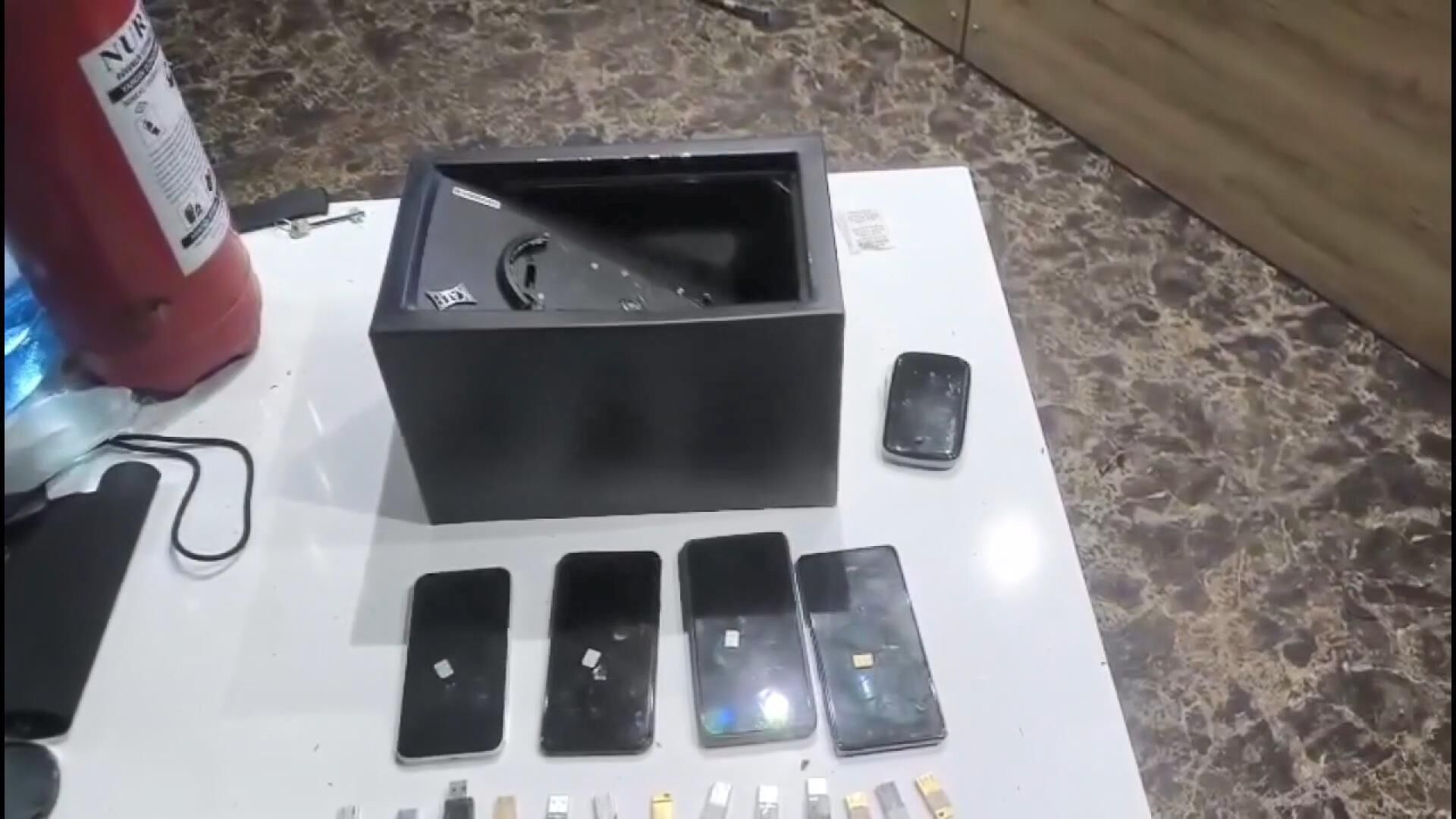 I S T A N B U L M E R K E Z L I 20 I L D E T E L E F O N D O L A N D 1270254 378022