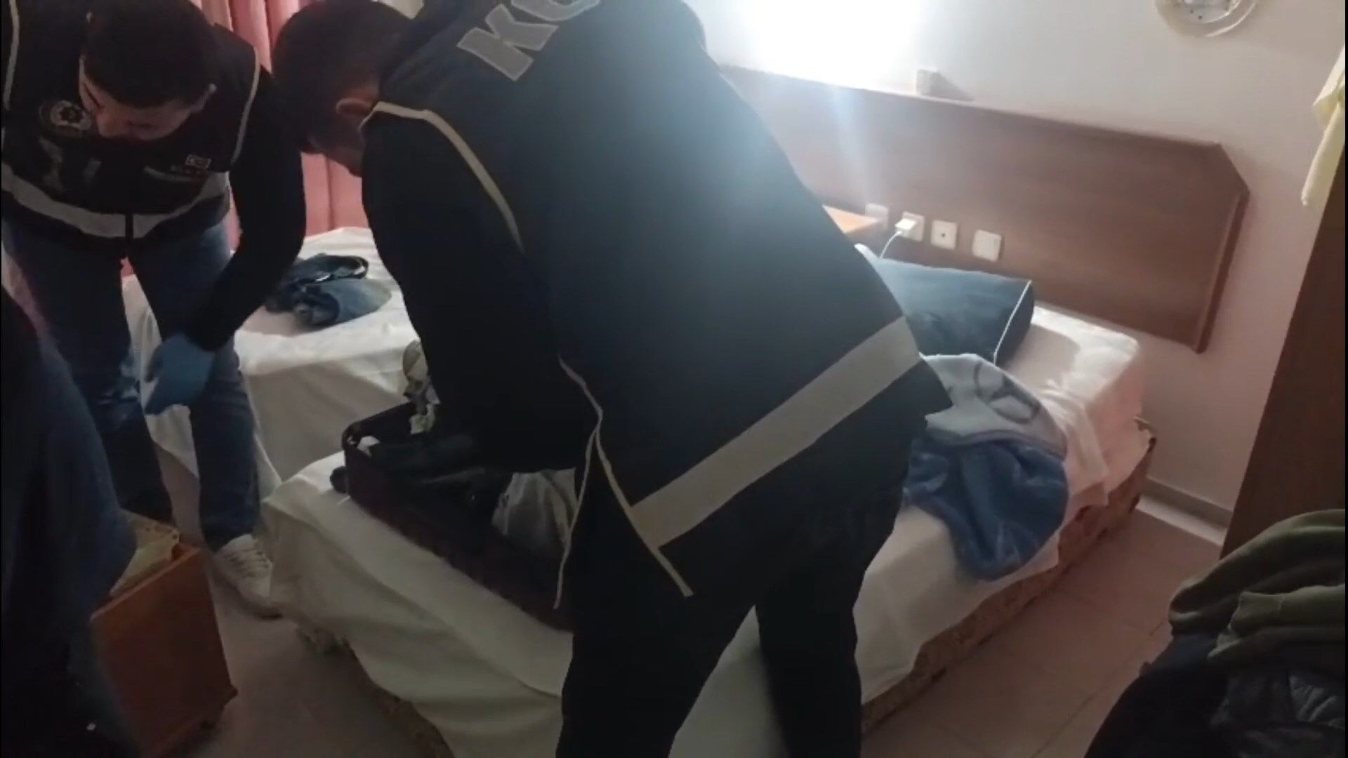 I S T A N B U L M E R K E Z L I 7 I L D E T E F E C I L I K O P E 1259421 374776