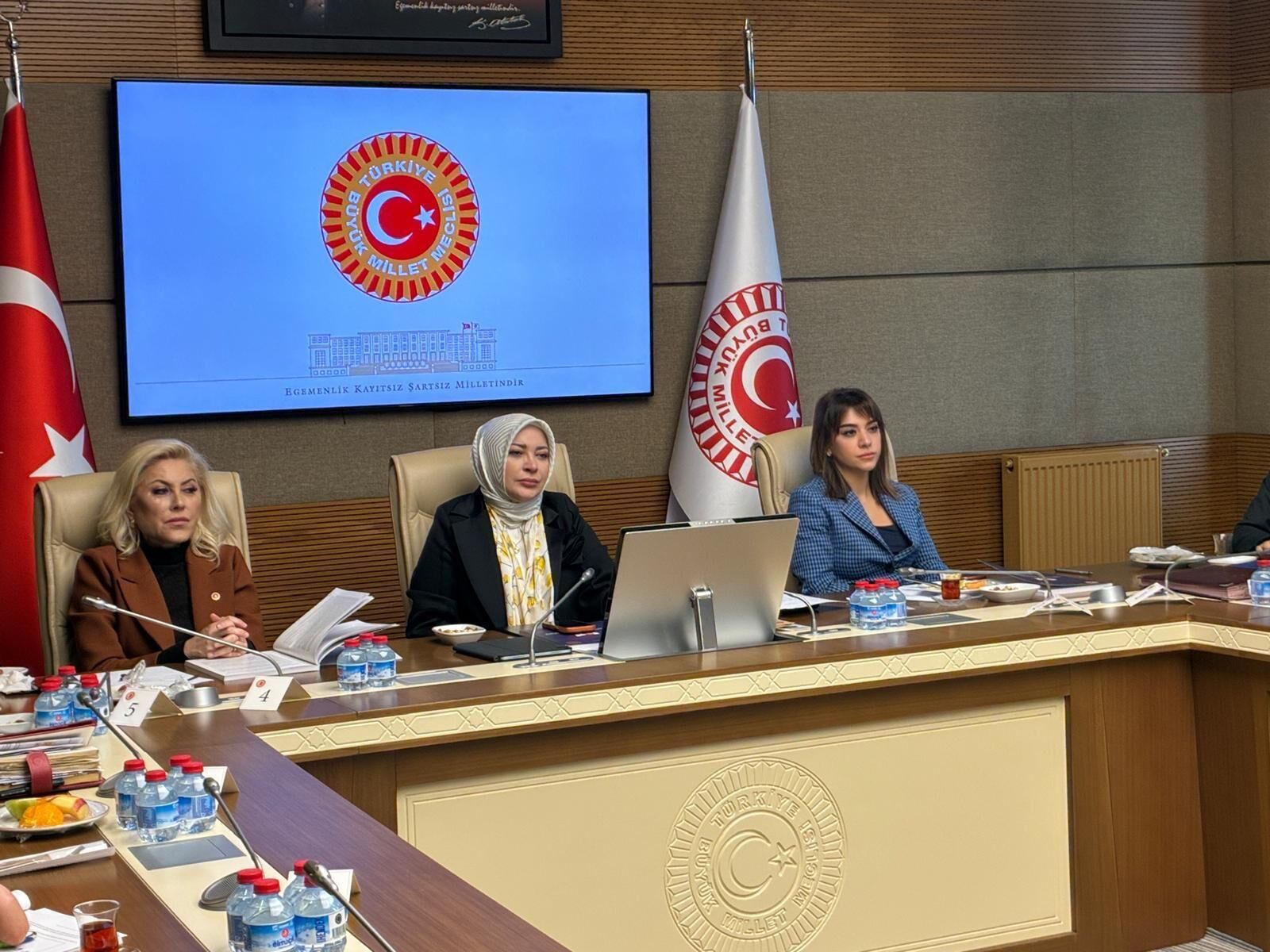 K A M U D E N E T C I S I B E N L I C I N A Y E T E M A R U Z K A L 1241785 369437