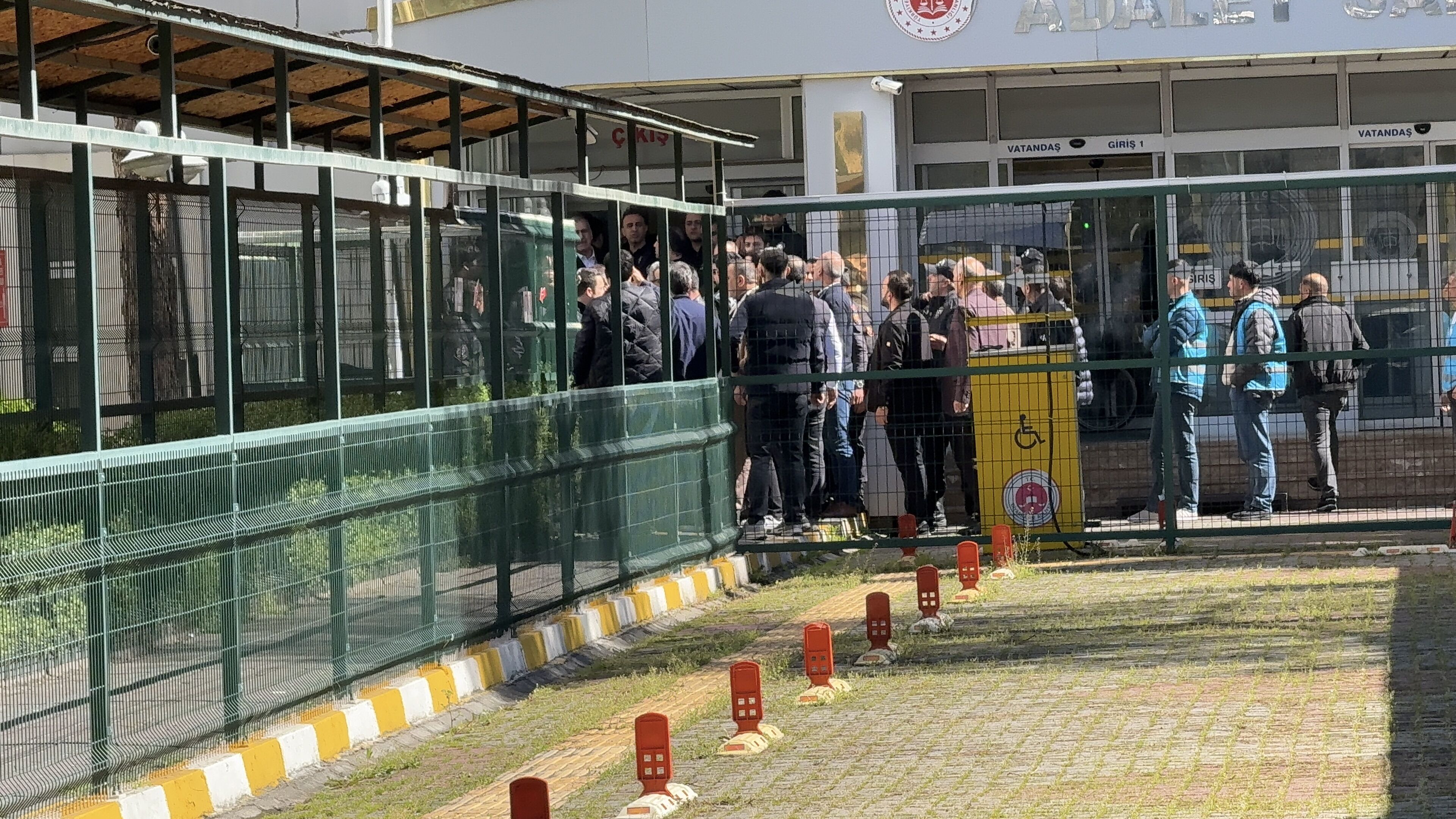 N A R I N C I N A Y E T I N D E N E V Z A T B A H T I Y A R I N Y E N 1246861 370917