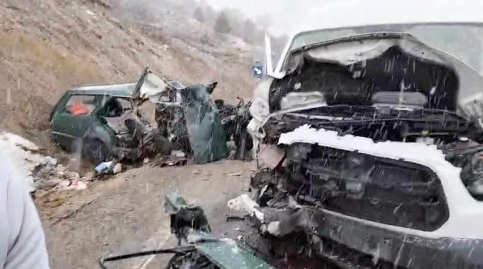 O G R E T M E N L E R I T A S I Y A N S E R V I S M I N I B U S U I L E 1255110 373497