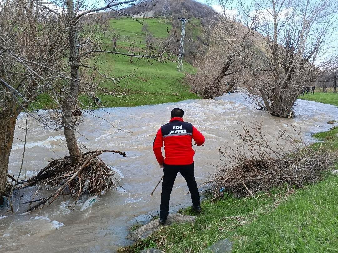 S E M D I N L I D E D E R E Y E D U S E N 8 Y A S I N D A K I O S M 1279106 380629