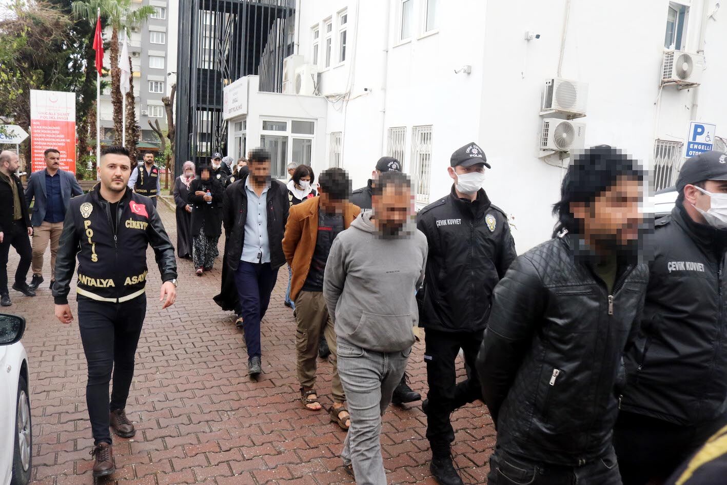 S E R A I S C I S I K A D I N I N O L U M U N D E 10 S U P H E L I 1240793 369122