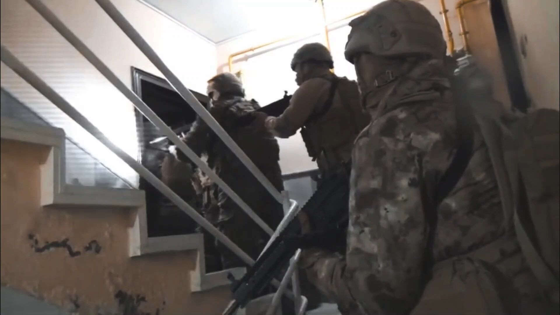 S I R N A K M E R K E Z L I D E A S O P E R A S Y O N U N D A 4 T U T 1253524 374242