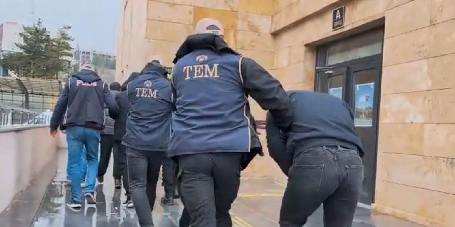 S I R N A K M E R K E Z L I D E A S O P E R A S Y O N U N D A 9 G O Z 1253351 372989