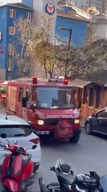 S I S L I’ D E O T E L D E C I K A N Y A N G I N S O N D U R U L D U 1246419 370792