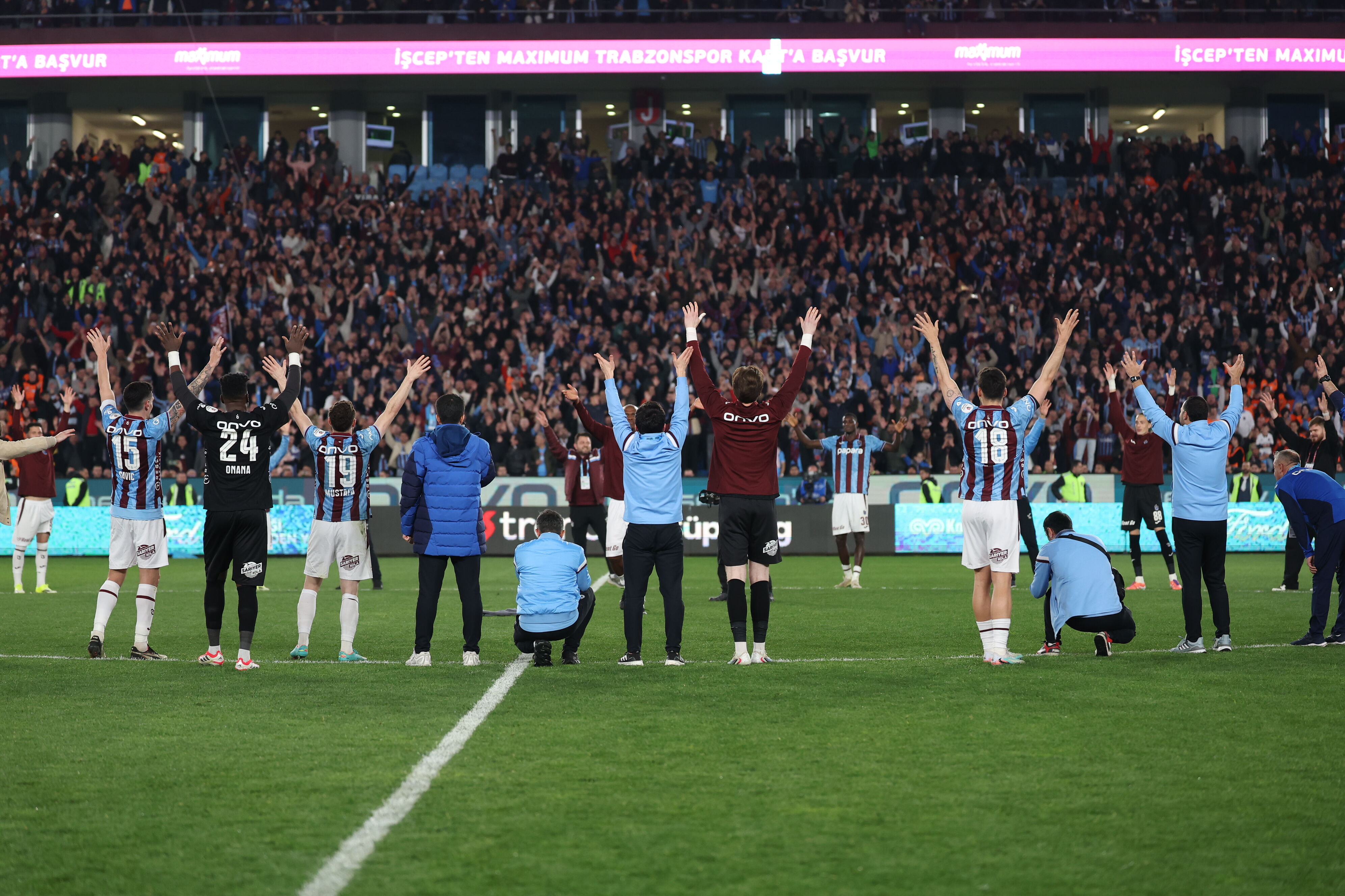 T R A B Z O N S P O R G A L A T A S A R A Y E K F O T O G R A F L 1245298 370498