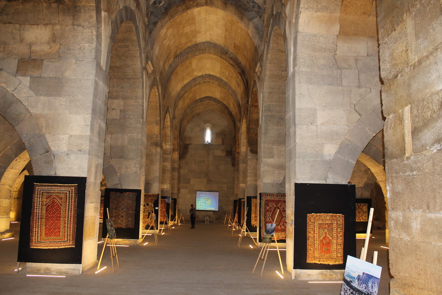 T U R I S T L E R T U R K D I Z I L E R I N D E N E T K I L E N I P S 1278021 380334