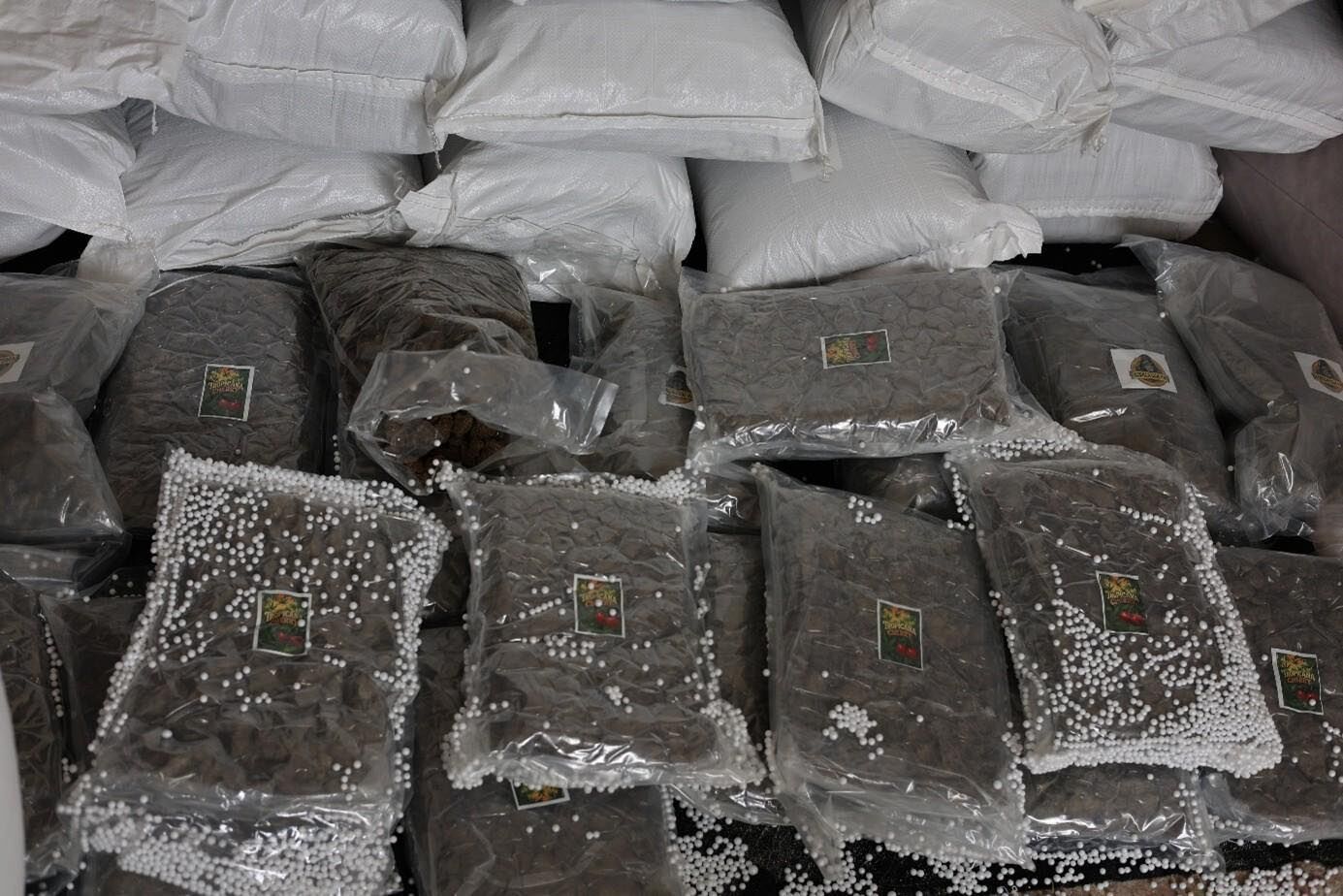 T U R K I Y E V E S U R I Y E D E N O R T A K U Y U S T U R U C U O 1278115 380356