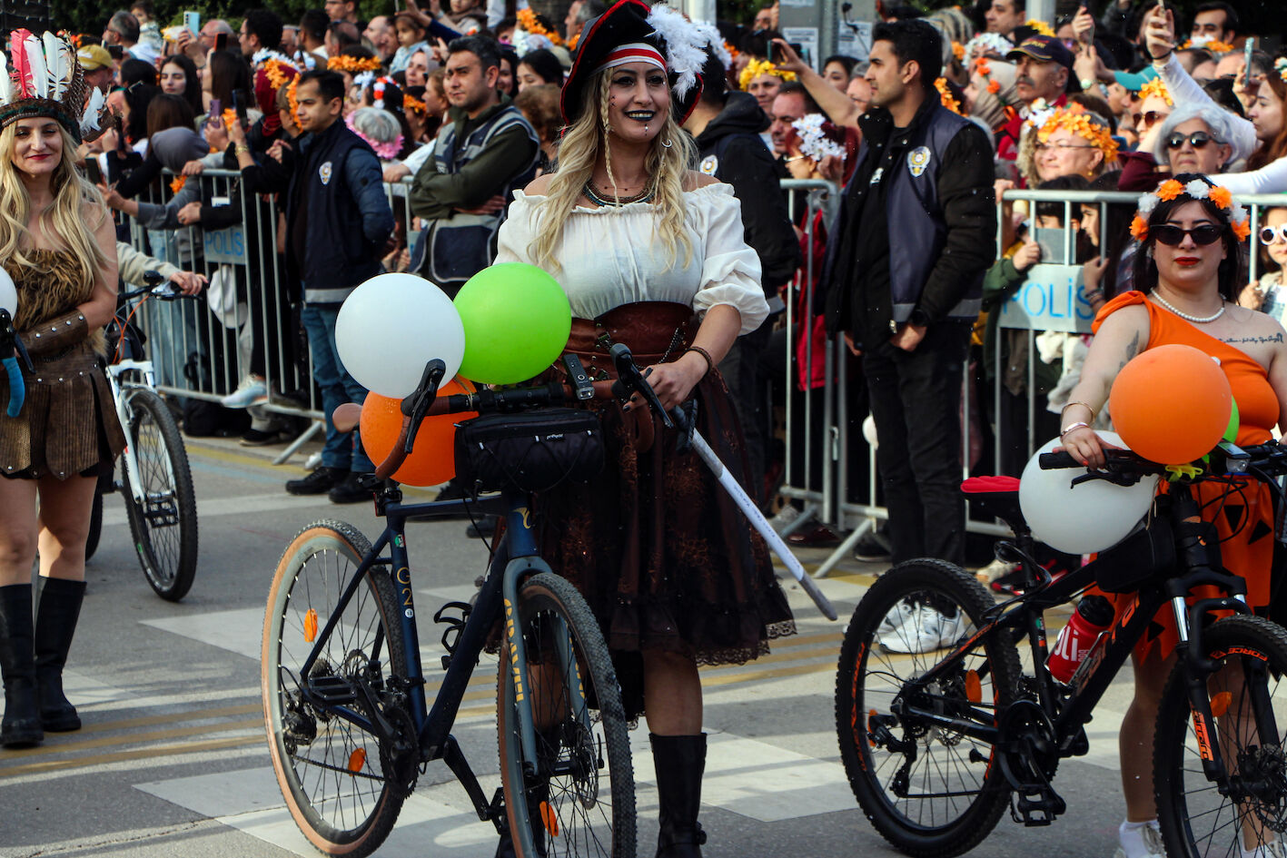 U L U S L A R A R A S I A D A N A P O R T A K A L C I C E G I K A R N A 1245118 370452