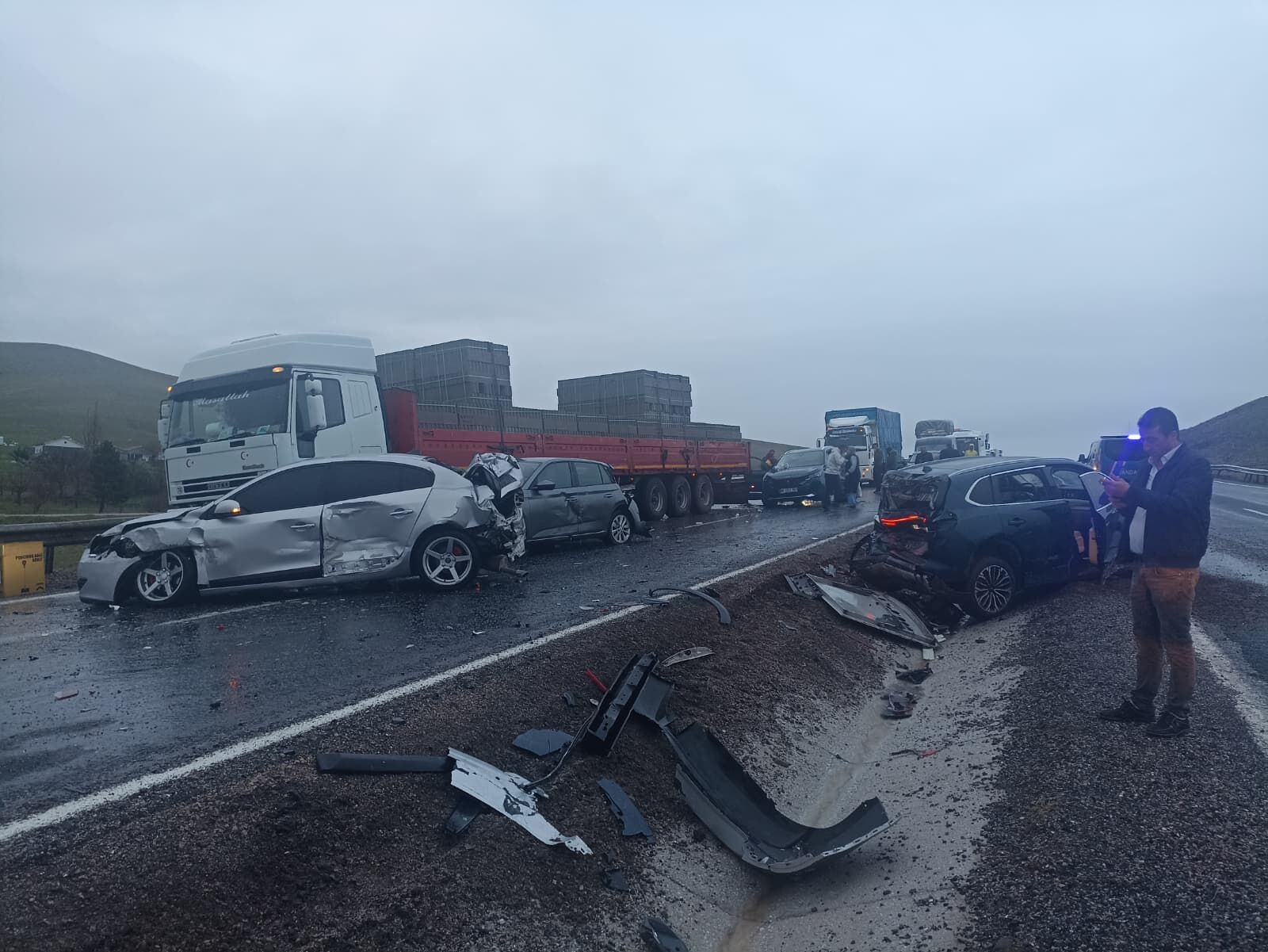 Y O L C U O T O B U S U 10 A R A C A C A R P A R A K D U R A B I L D 1268331 377481