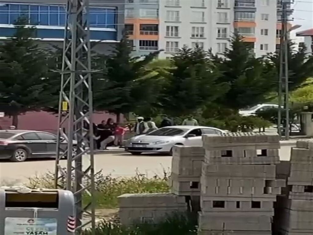 A N K A R A D A I K I A I L E A R A S I N D A K I S I L A H L I C A 1305017 387970