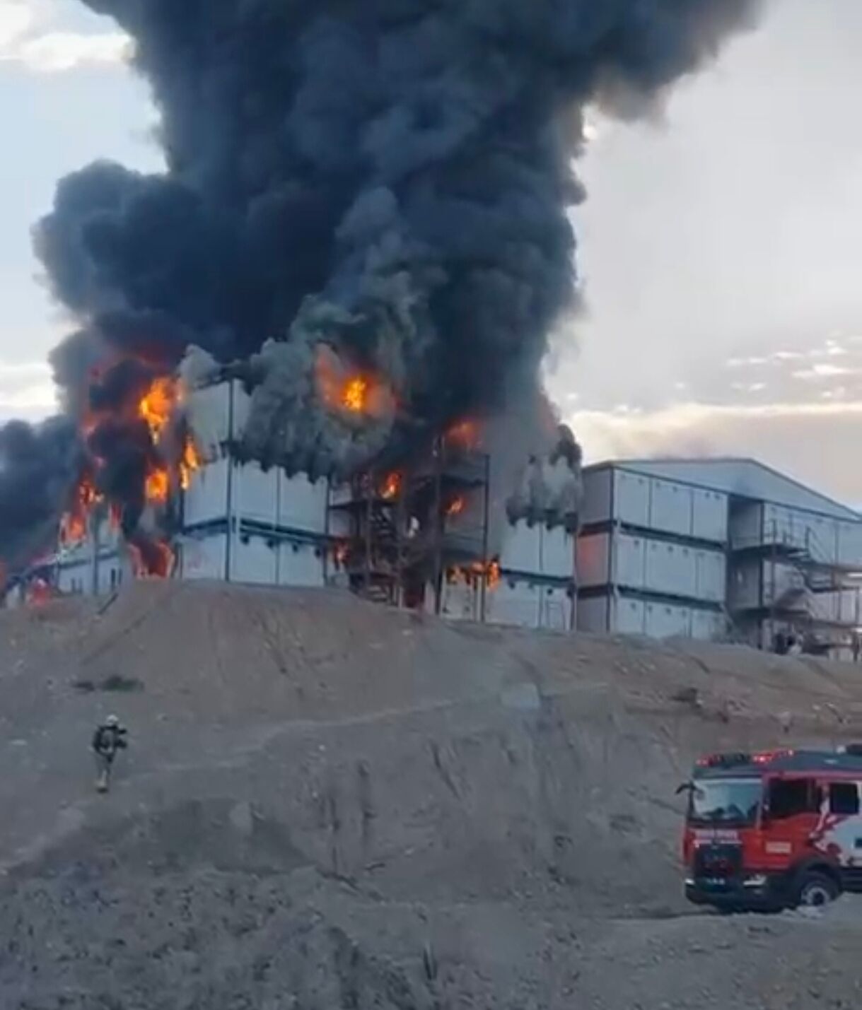 S A N T I Y E D E Y A N G I N 1 O L U 6 Y A R A L I 1315947 391084