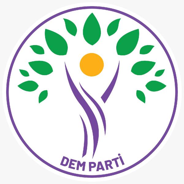 HALKLARIN Eşitlik ve Demokrasi Partisi'nin 'HEDEP' olan kısaltılmış ismi, parti yönetimi tarafından 'DEM Parti' olarak değiştirildi. 