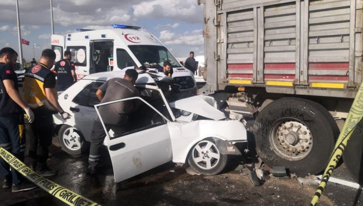 Emniyet Genel Müdürlüğü'nün 11 aylık istatistiklerine göre Türkiye genelinde 507 bin trafik kazasında 2 bin 774 kişi hayatını kaybetti, 327 bin kişi ise yaralandı.