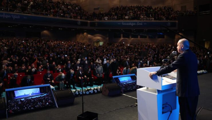 Cumhurbaşkanı Recep Tayyip Erdoğan, “10 Aralık Dünya İnsan Hakları Günü'nü dünyanın pek çok yerinde insan haklarının ayaklar altına alınırken karşıladığımız da bir gerçektir.