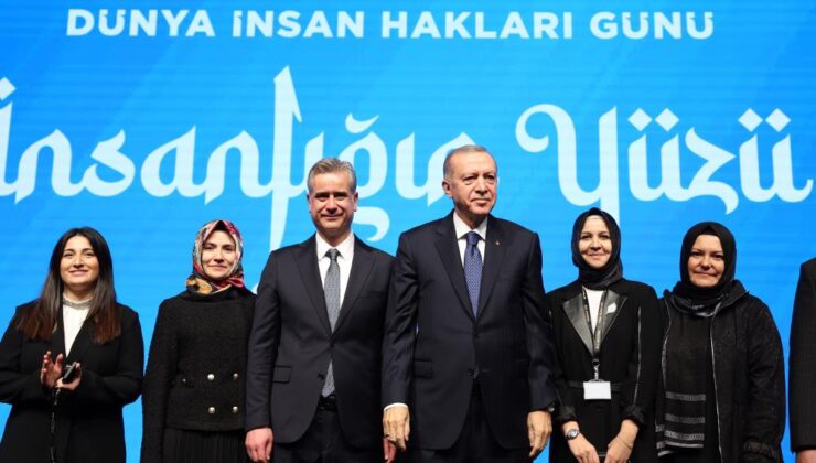 Cumhurbaşkanı Recep Tayyip Erdoğan, “10 Aralık Dünya İnsan Hakları Günü'nü dünyanın pek çok yerinde insan haklarının ayaklar altına alınırken karşıladığımız da bir gerçektir.