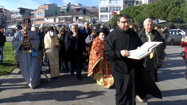 Bakırköy ve Ortaköy'de Haç Çıkarma Töreni Yapıldı