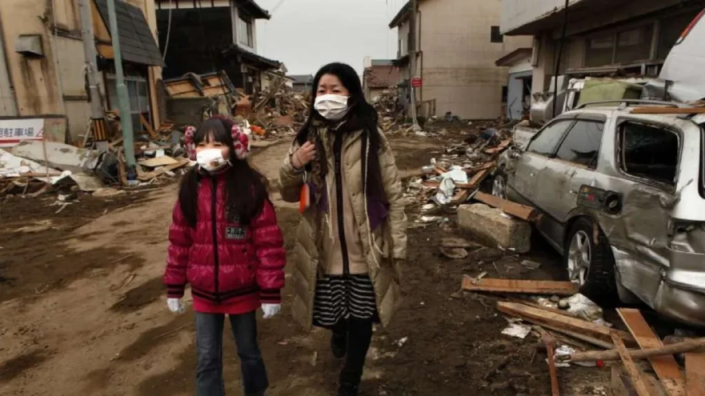 Depremde 50'den Fazla Evin Yıkıldığı Japonya'da 2 Kişi Hayatını...