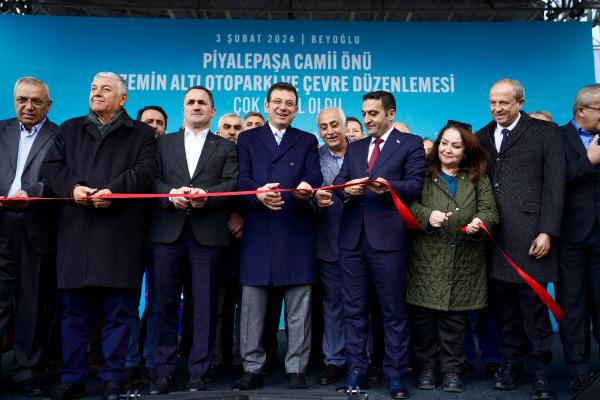 AK Parti Adayı Yıldız ve CHP Adayı Güney, İmamoğlu İle Aynı Sahnede