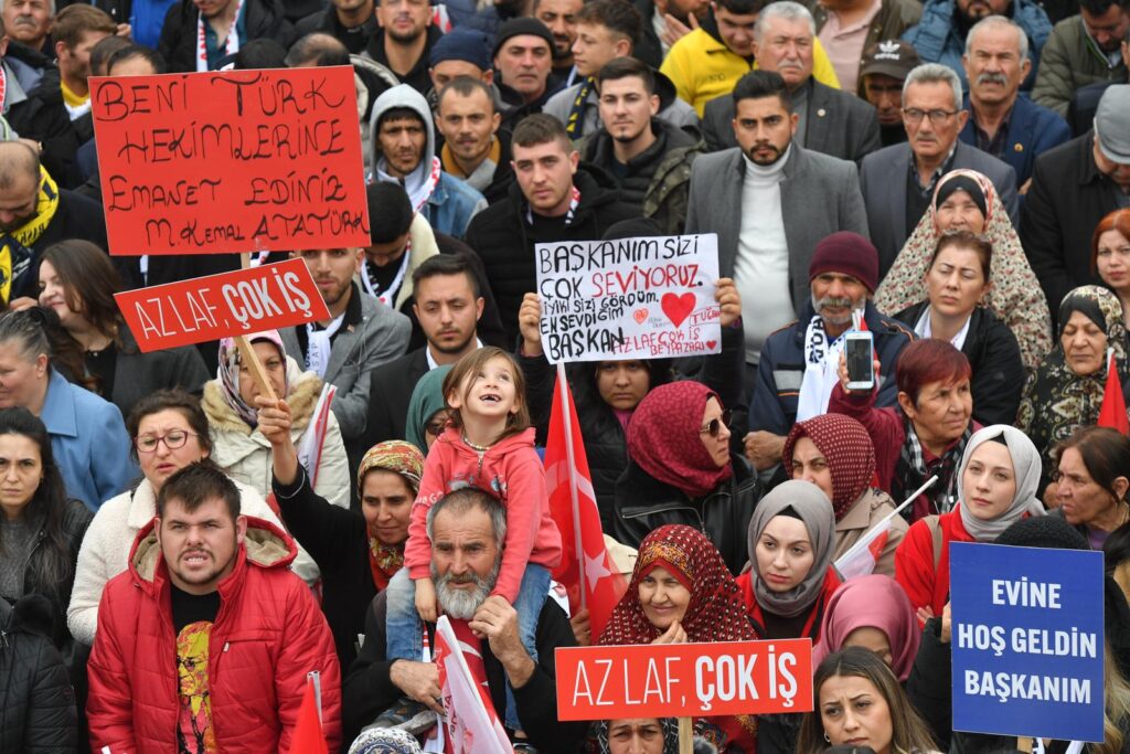 Yavaş: çBatık Belediye Arıyorlarsa Kendi Belediyelerine Baksınlarç