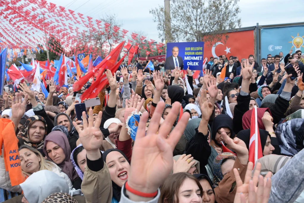 CB Erdoğan: Kapımız Teröristlere de Örgütün Güdümünde Siyasetçilik Oynayanlara da Kapalı