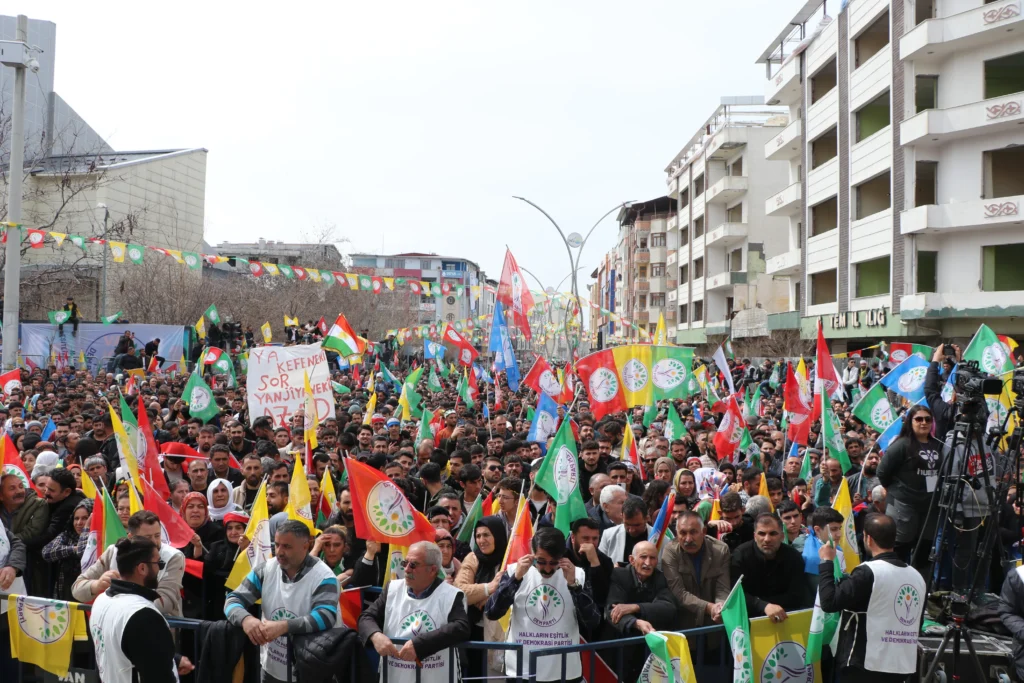 DEM Eş Genel Başkanı Bakırhan: 31 Mart’ta Kürtler Size Kırmızı Kart Gösterecek