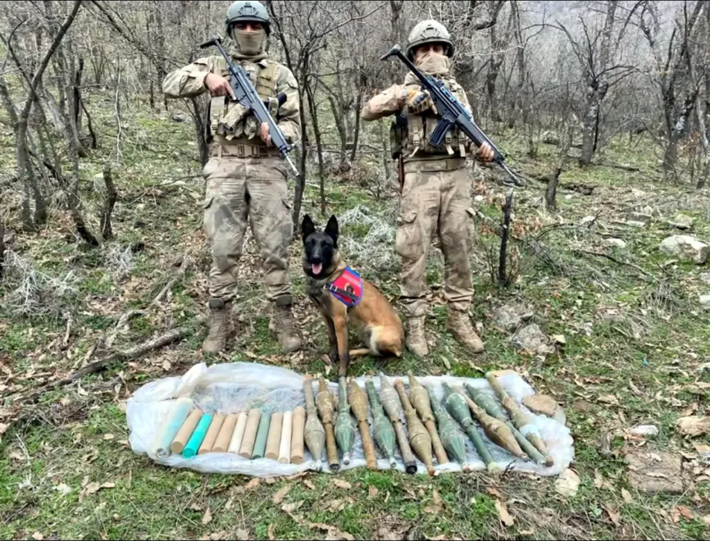 Bozdoğan-13 Operasyonlarında Teröristlere Ait 20 Mağara İmha Edildi