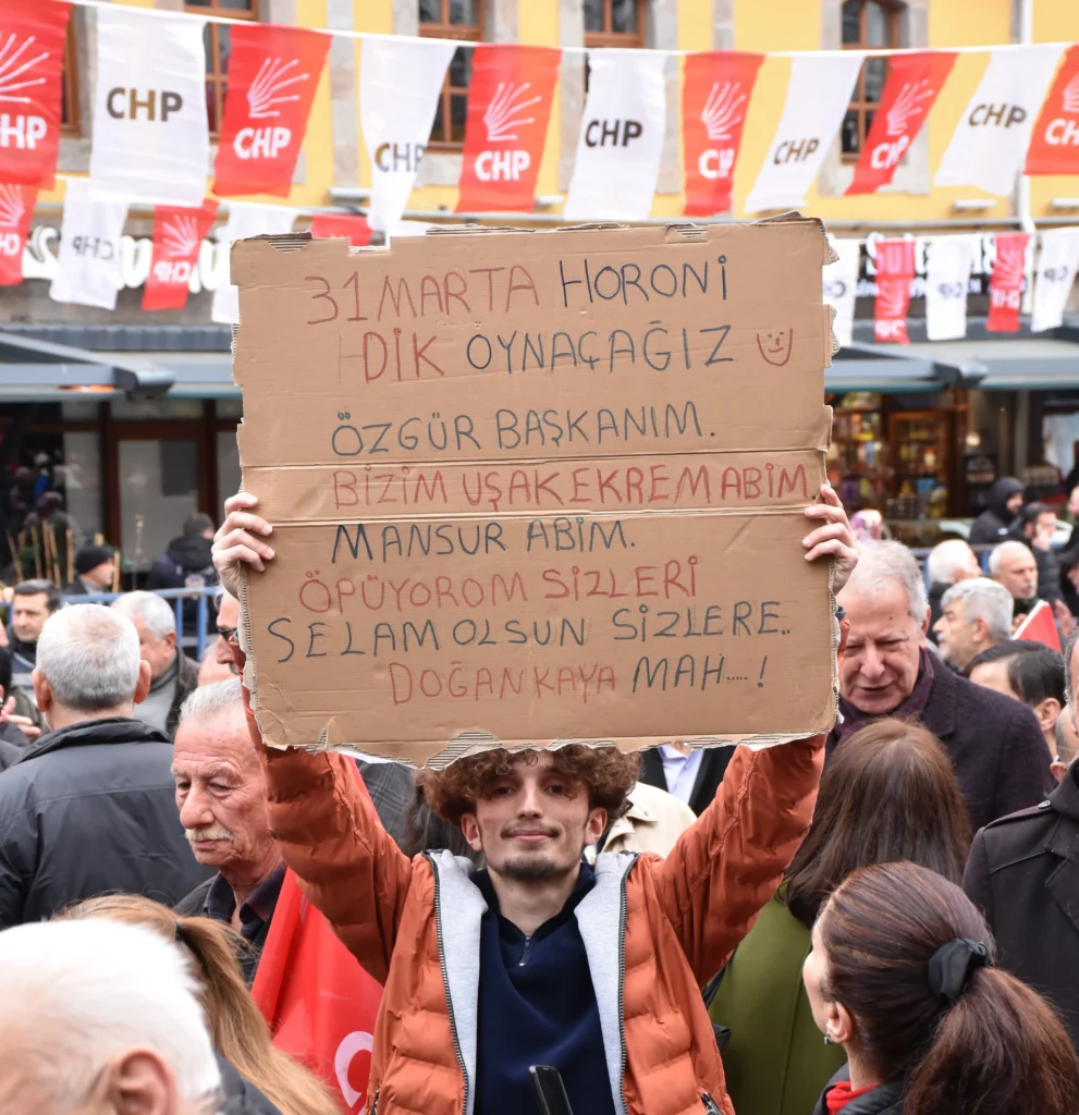 Özgür Özel: Ekonomik Krizle İnsanların Seyahat Özgürlüğü Kısıtlanıyor!