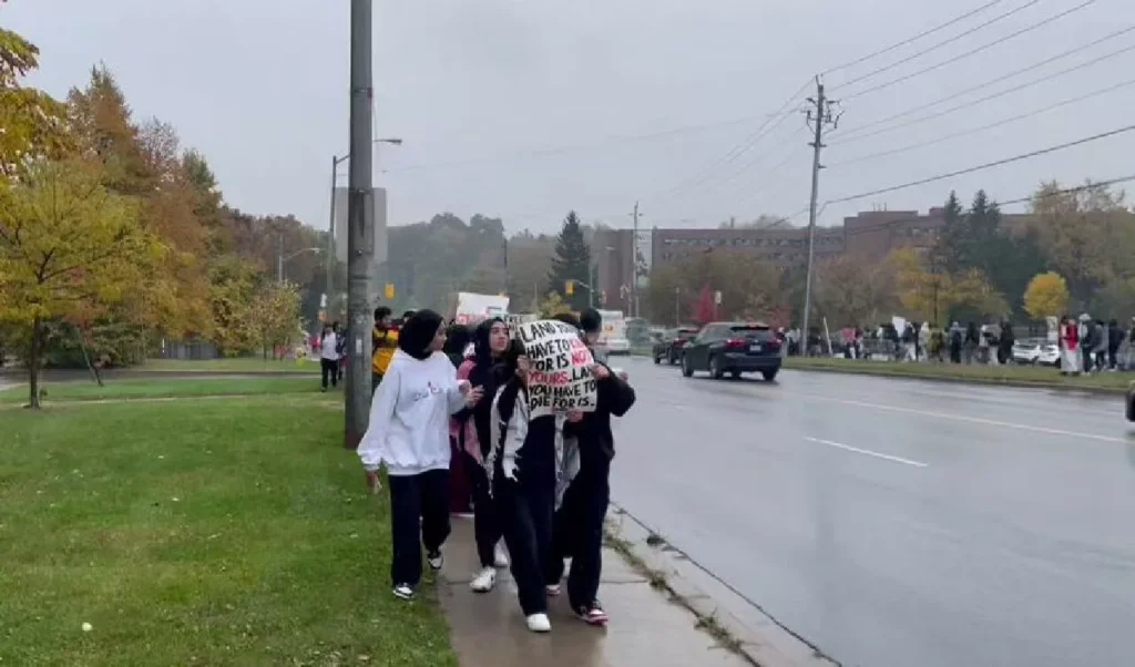 ABD ve Kanada'daki Sinagoglarda, Filistinlilere Ait Topraklar Satılıyor