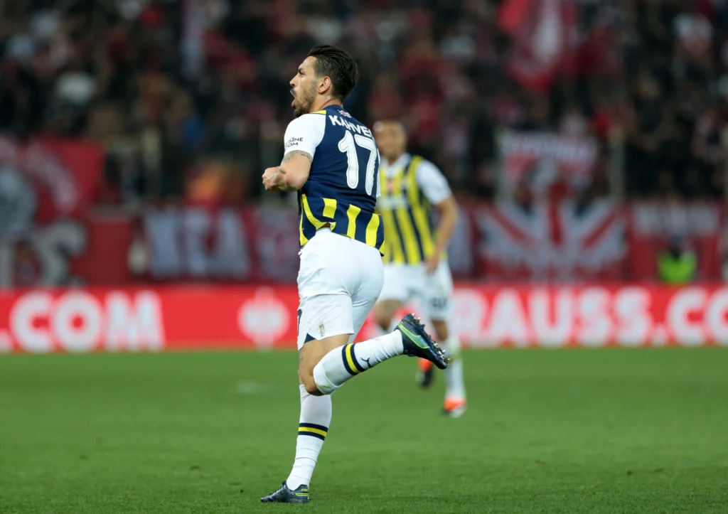 Fenerbahçe Tur Şansını Kadıköy'e Bıraktı 3-2