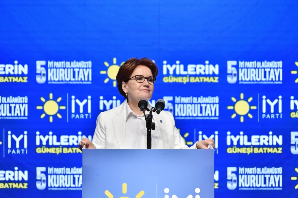 Meral Akşener İYİ Parti'ye Veda Etti: çBu Kürsüden Son Kez Konuşuyorumç