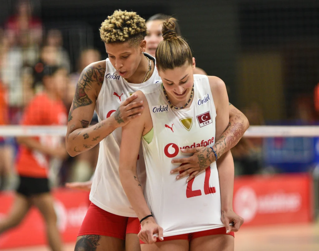 A Milli Kadın Voleybol Takımı Hollanda Engeli’ni 3-1’le Aştı!