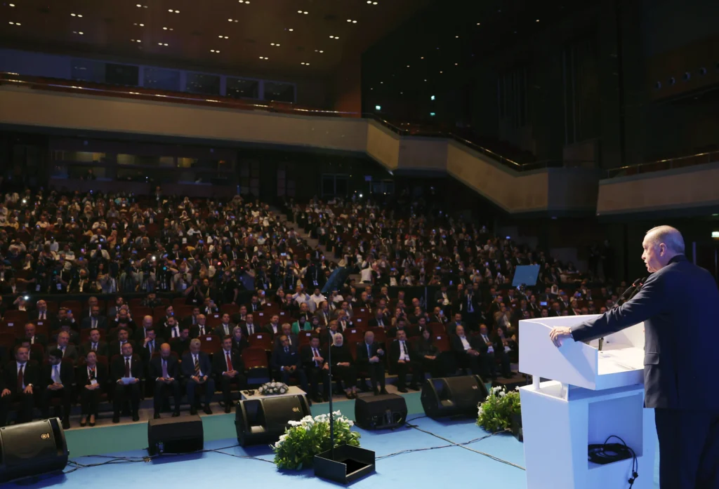 CB Erdoğan: Çözüm Yerine Sürekli Sorun Üreten  Sistemden Vazgeçmeliyiz