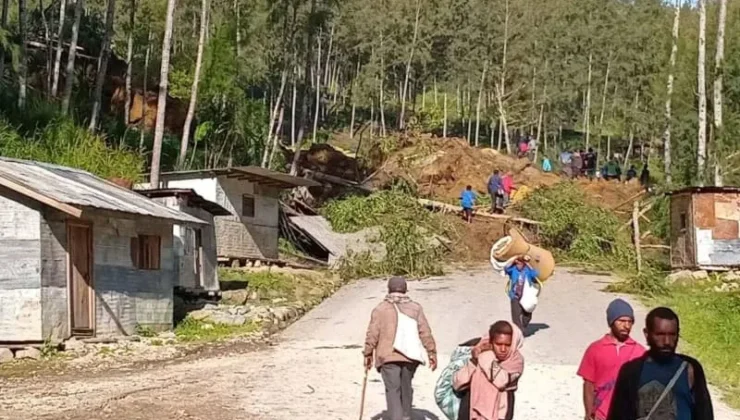 Papua Yeni Gine’de Toprak Kayması: 100’den Fazla Kişi Kayıp!