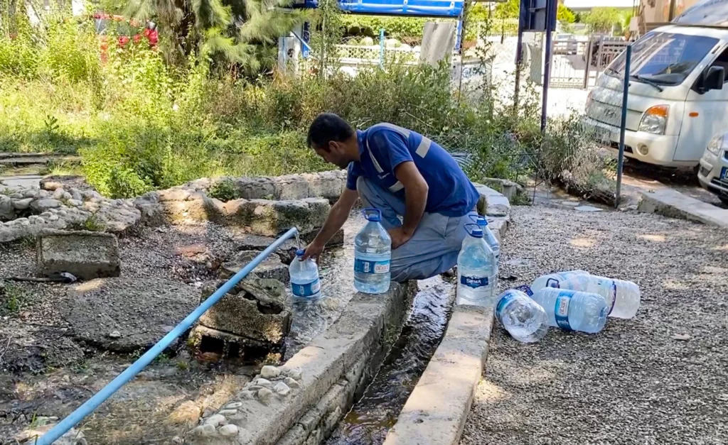 Damacana Su Satışları Düştü, Vatandaş Zararlı Su Kaynaklarına Yöneldi!