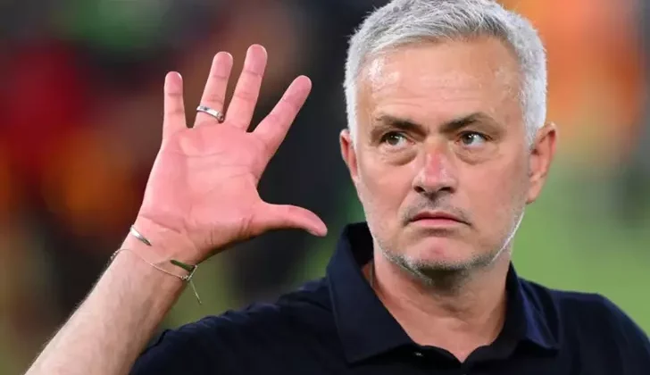 Fenerbahçe Mourinho'yu KAP'a Bildirdi!