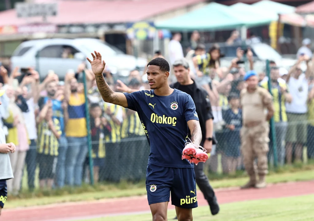 Fenerbahçe, Yeni Sezon Çalışmalarını Topuk Yaylası Tesislerinde Sürdürdü